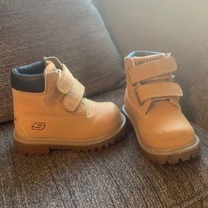 Sketchers Kids Velcro Boots